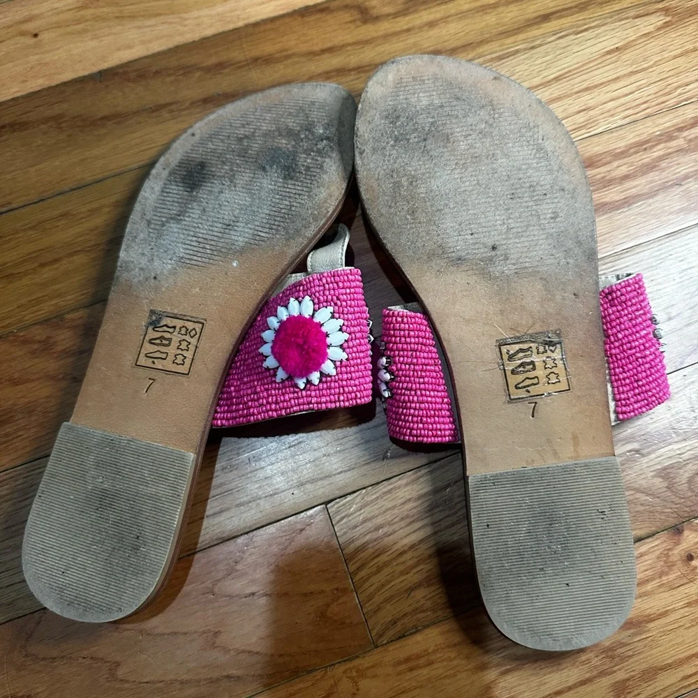 Anthropologie‎ Pink Flower Beaded Pom Pom Sandals Sz 7